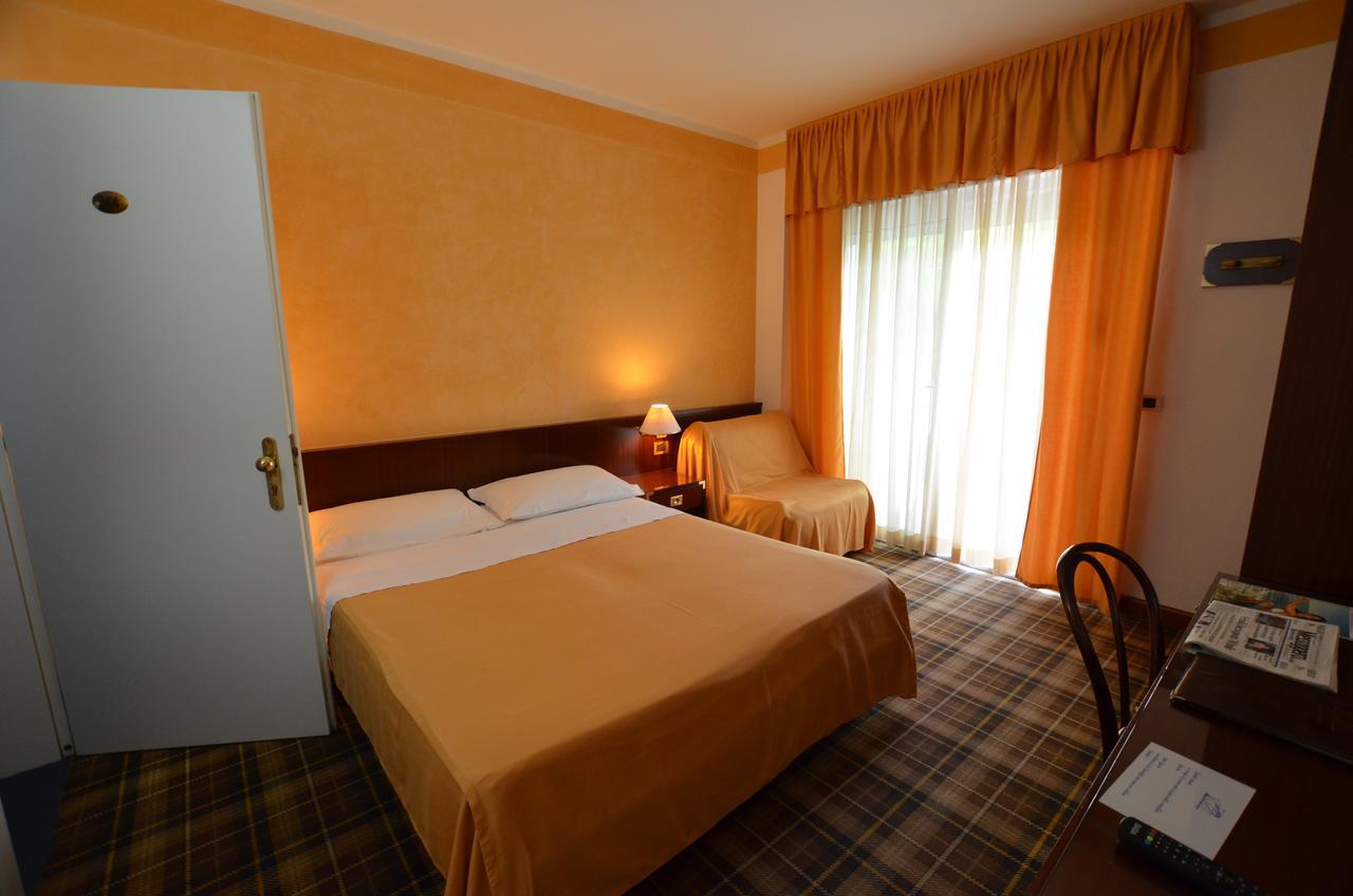 Hotel Astro Линьяно-Саббьядоро Экстерьер фото
